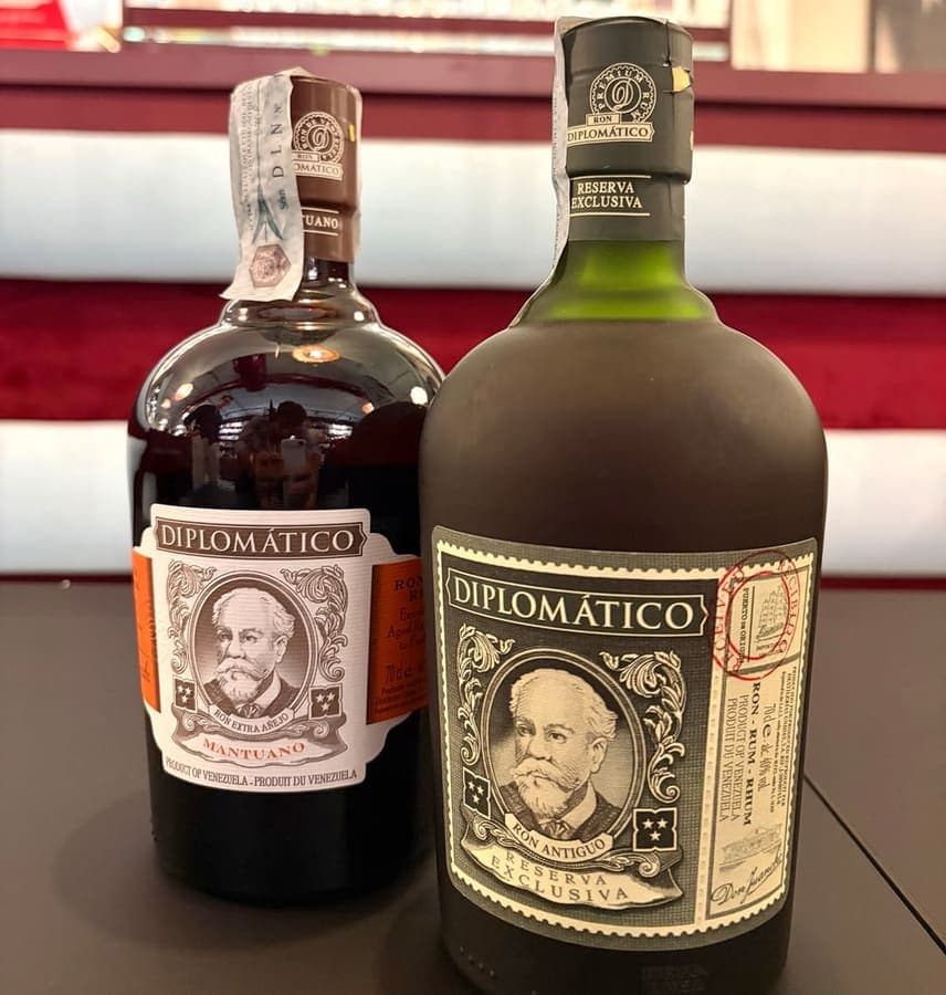Bottiglia di Diplomático disponibile all'Enoteca Armellini